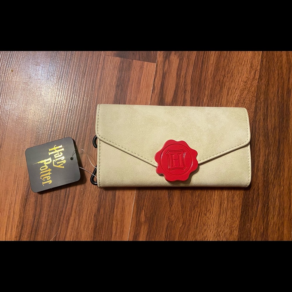 harry potter hogwarts letter wallet
